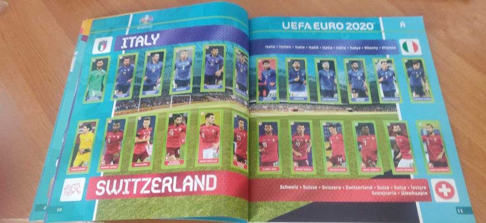 Альбом panini euro 2020 Tournament edition blue частково заповнений