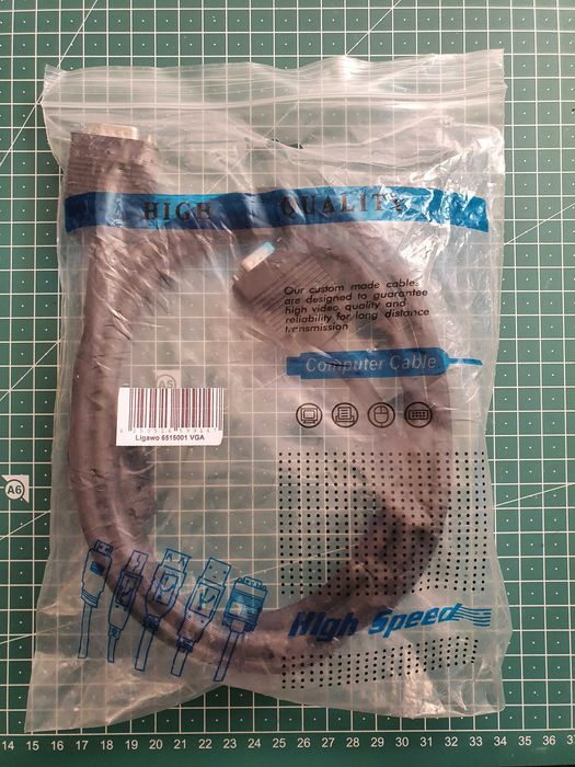 Kabel do monitora projektora telewizora D-SUB VGA 1,8 m M-M czarny