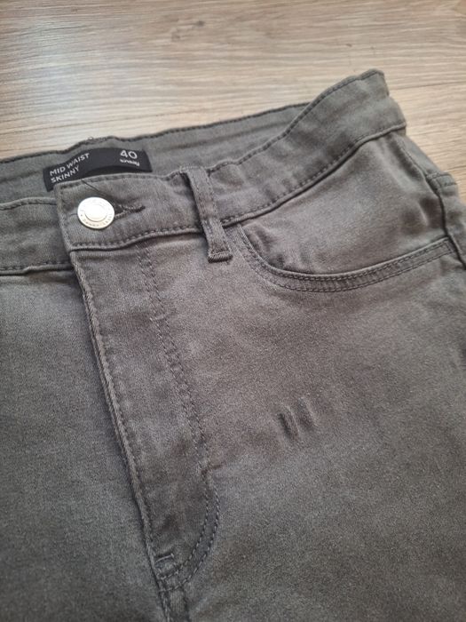 Świetne szare spodnie jeansy wysoki stan rurki elastyczne Sinsay 40