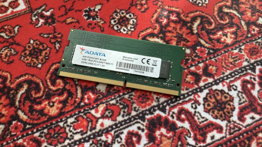 Оперативна пам'ять ADATA 4GB DDR4 2400MHz (SO-DIMM) • Справна