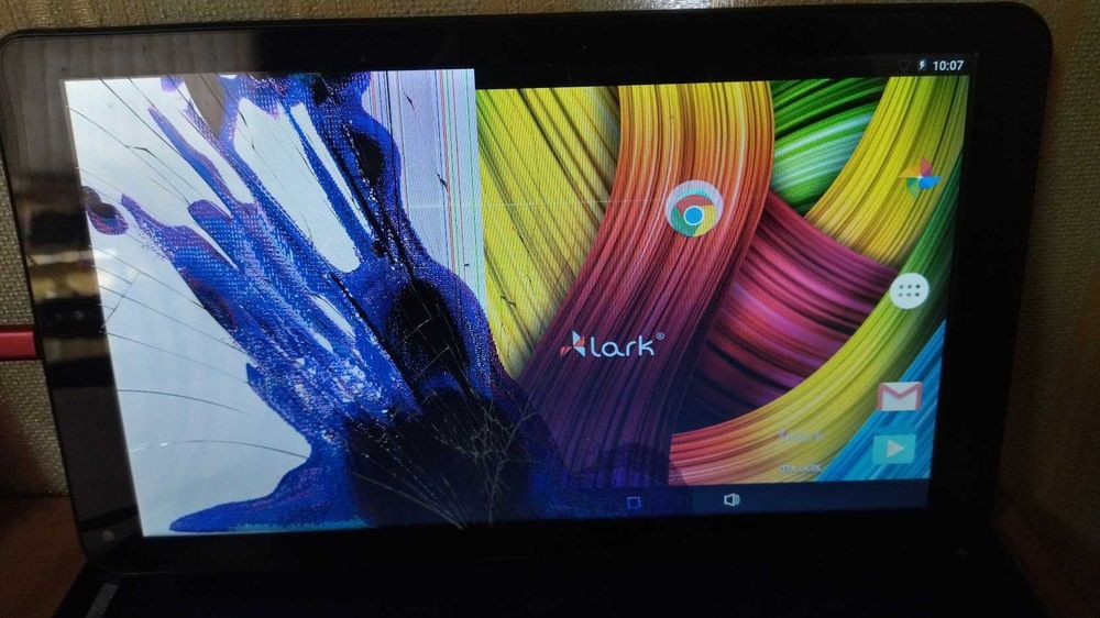 Планшети биті або не робочі