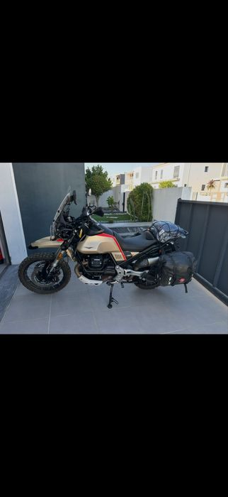 Moto Guzzi V85TT Travel