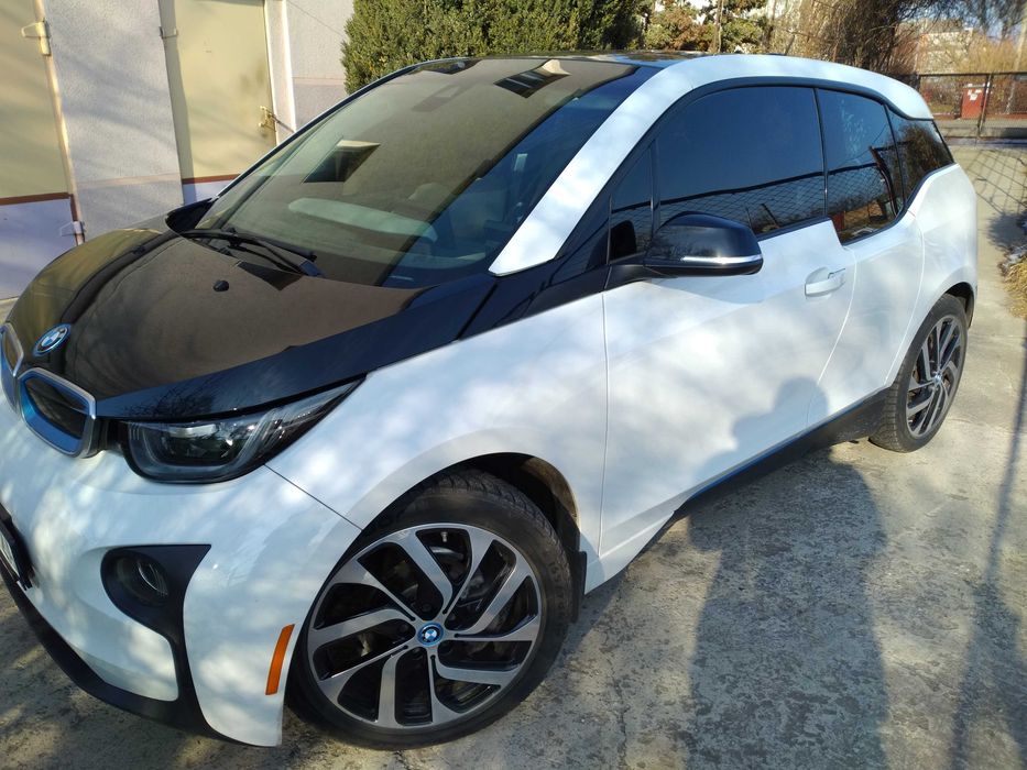 Електромобіль BMW i3
