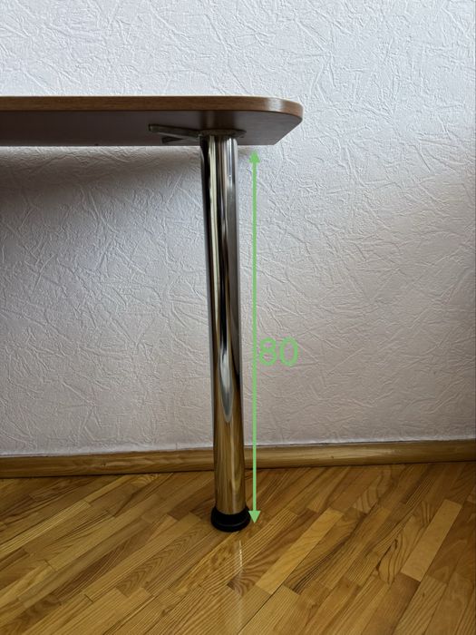 Кутовий комп’ютерний стіл