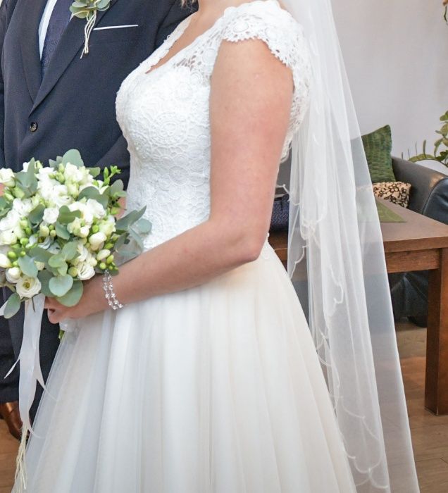 suknia ślubna rozmiar 40 literka A 169 170 plus obcas koło welon