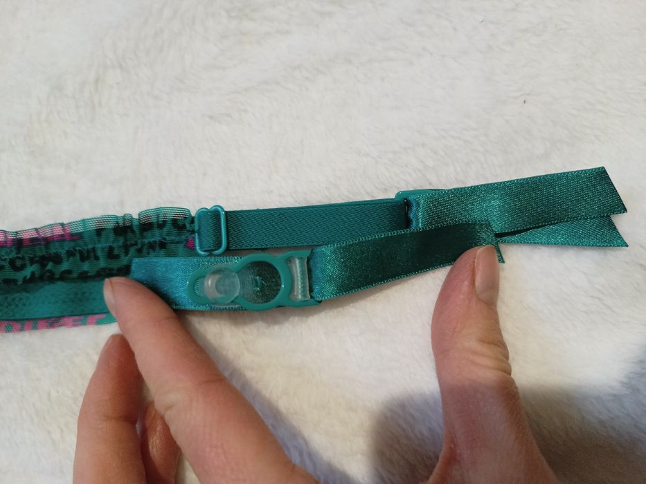 Pas do pończoch Diesel