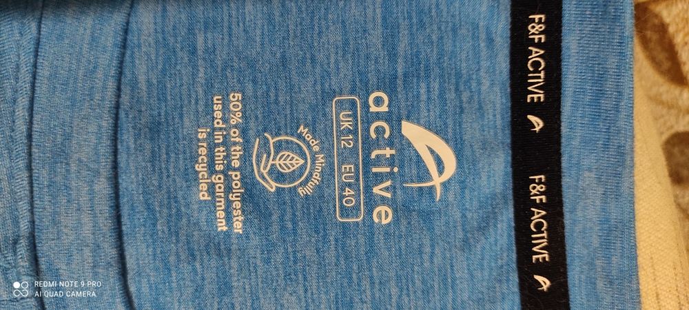 Кофтинка осінь-весна, дуже приємна на дотик, легенька, повсякденна,