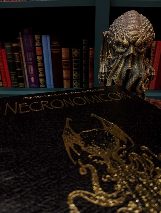 NECRONOMICON -THE Best Weird Tales of H. P. Lovecraft