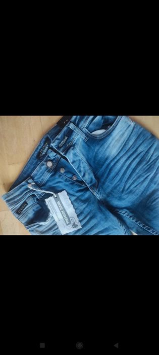 Nowe męskie spodnie