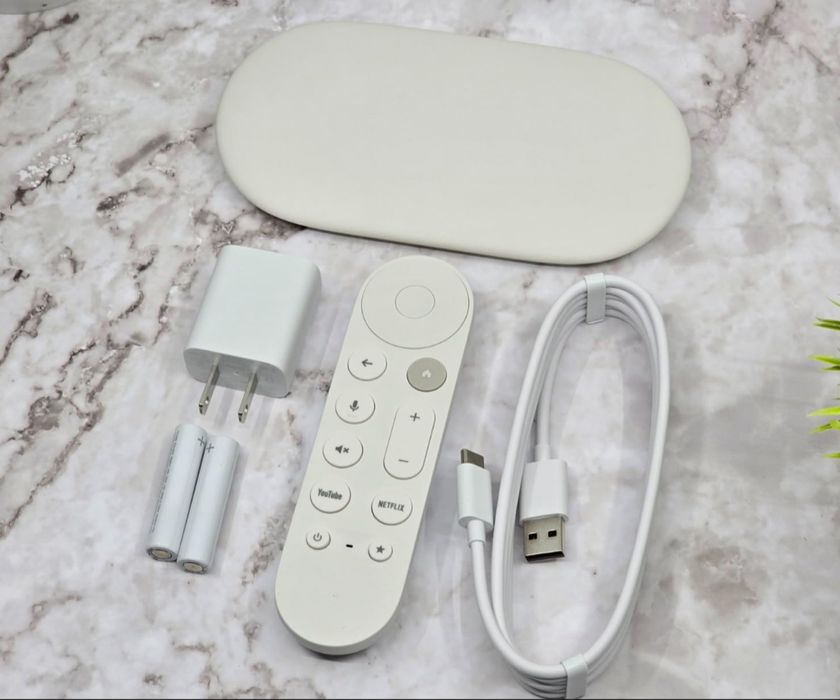 Google TV streamer 4K Porcelain