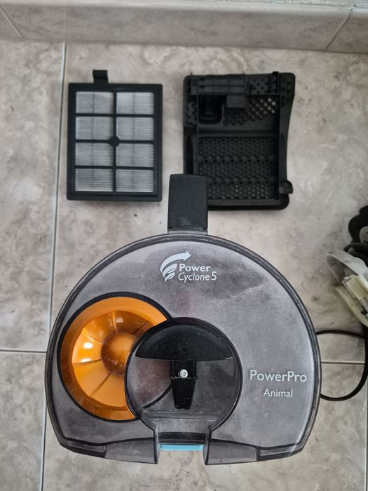 Неробочий Philips PowerPro Animal Cyclone 5 2100W FC8764