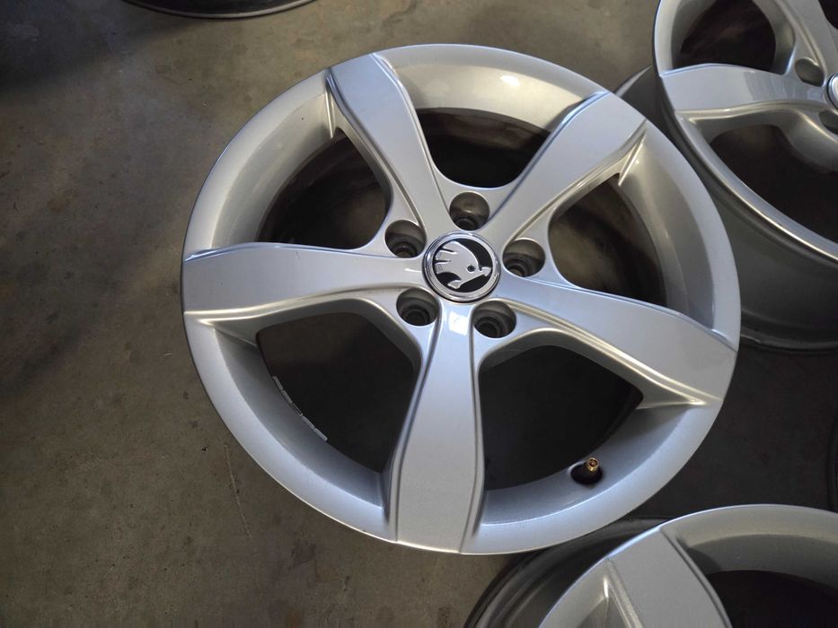 Alufelgi 15" 5x100 Skoda Fabia Rapid Roomster Scout VW Polo Golf Bora