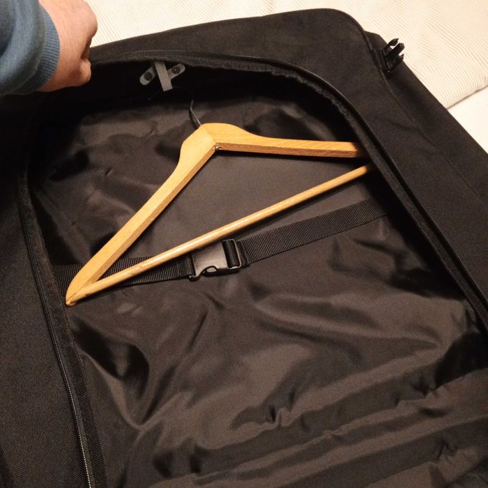 Pokrowiec torba na garnitur delegacje