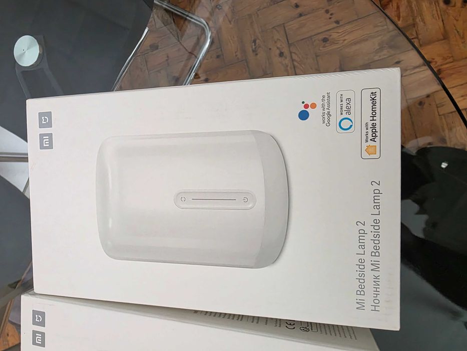 Vendo 2 Mi Bedside Lamp 2 e 2 Câmaras de vigilância Tapo TC70