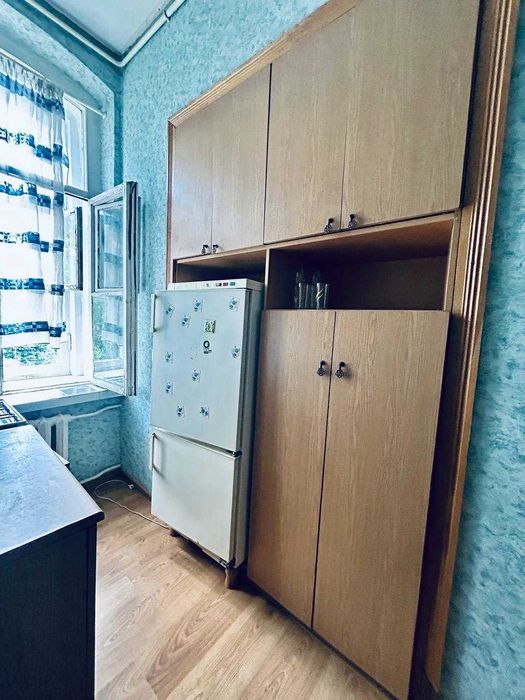 Продам двокімнатну квартиру по вул.Дубенська