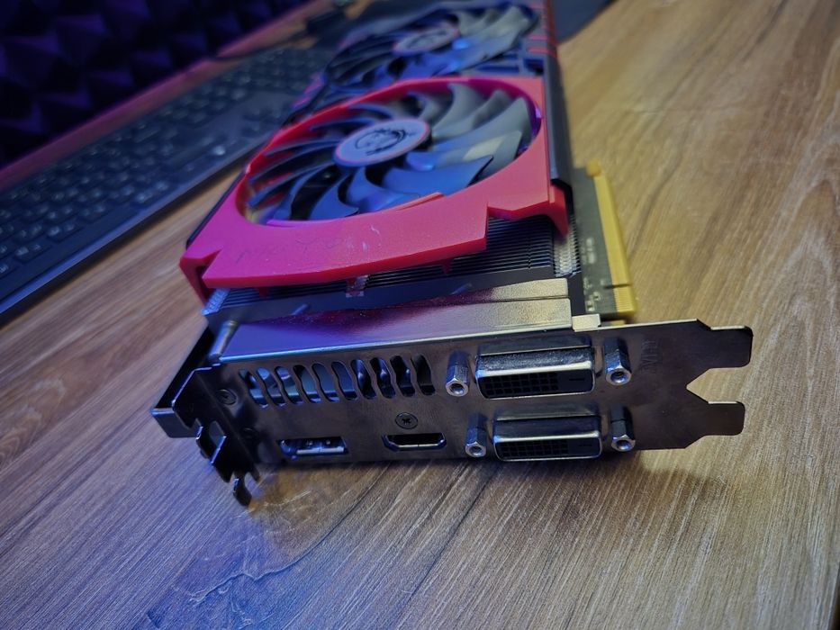 Radeon r9 390 8gb