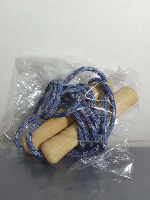 Скакалка з дереву