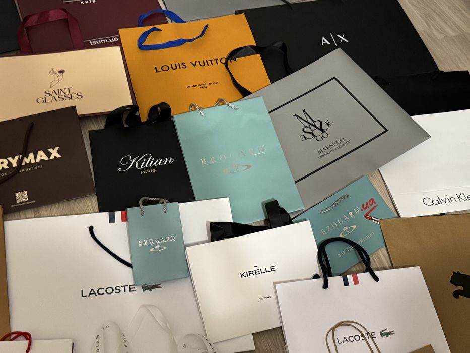 Фірмові пакети kilian hugo tiffani lacoste armani klein vuitton цум