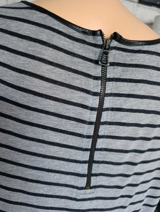 szara w czarne paski oversize bluzka paseczki pasy M z krótkim rękawem