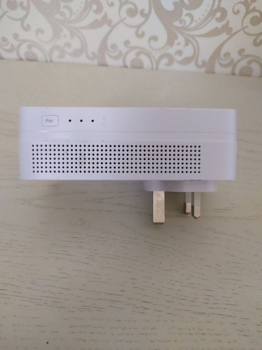 Комплект адаптерів TP-Link AV2000 2-Port Gigabit Passthrough Powerline