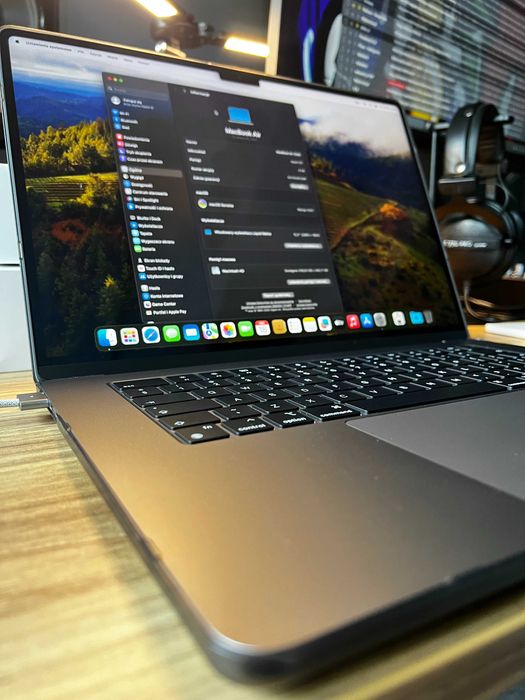 MacBook Air 15 M2 (2023) | 8GB/256GB | Stan idealny + Etui