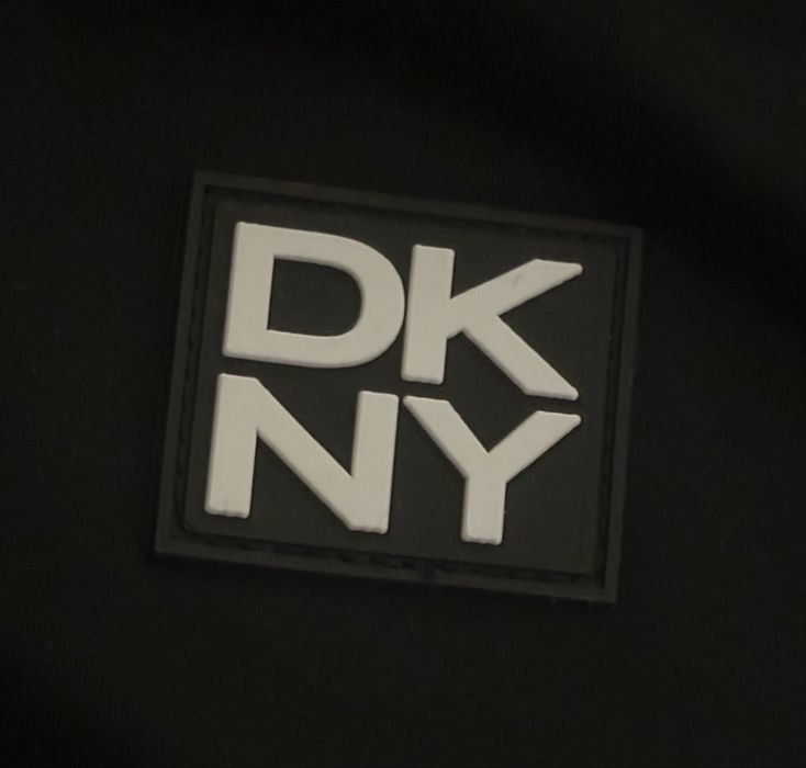 Вітровка DKNY