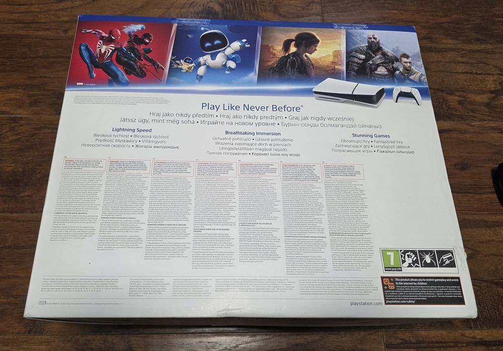 Playstation 5 ps5 slim 1tb z napędem i grą.