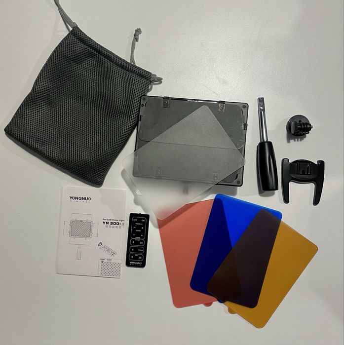 2x LED Yongnuo YN-300II