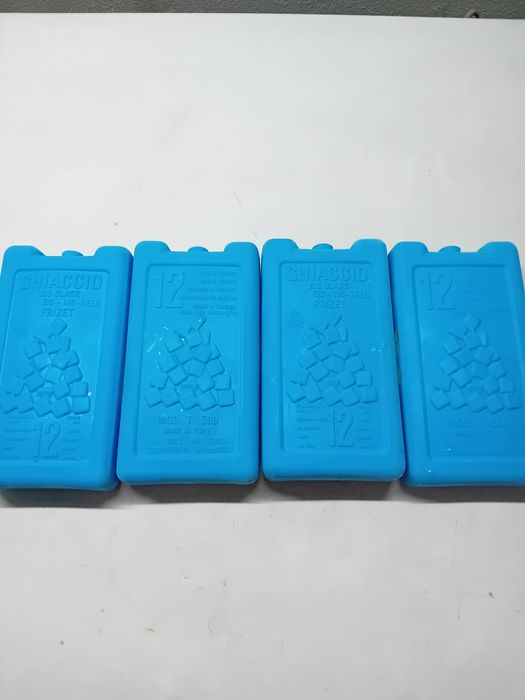 Cuvetes de gelo quatro