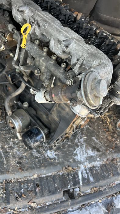 Розбираю двигун мазда 2.0 д RF5C