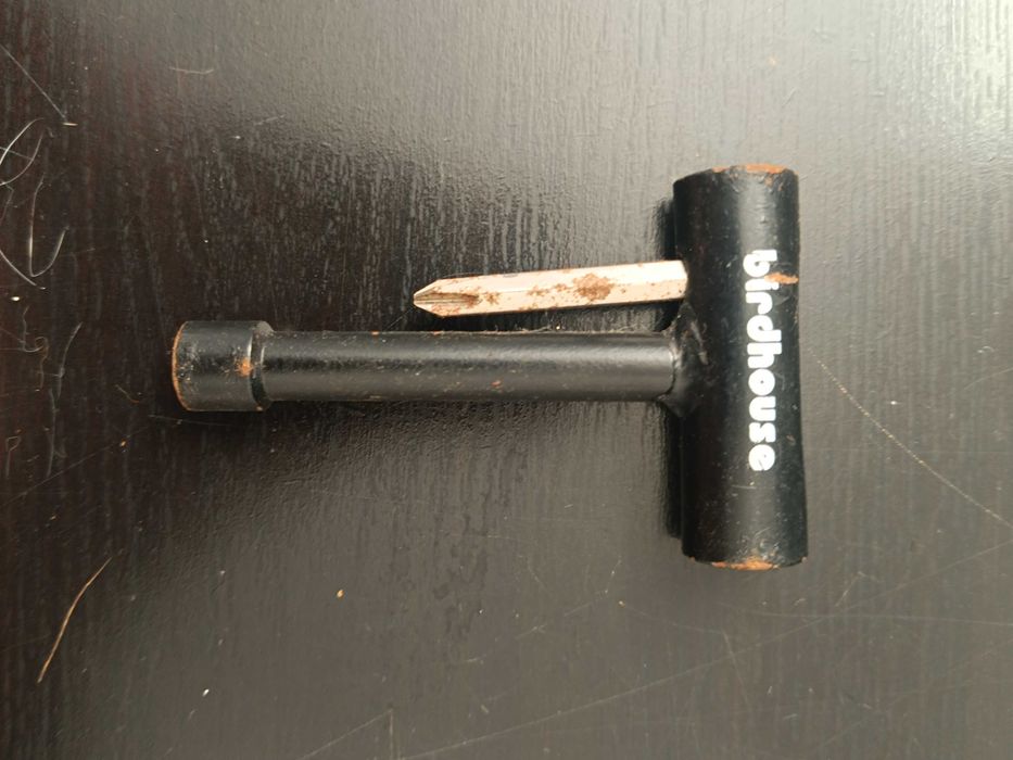 Skate semi-novo Dilabor trucks Independent