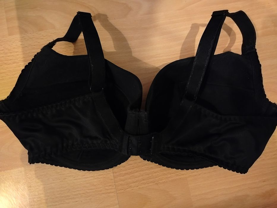 Ładny Duży Biustonosz markowy GAIA usztywniany E 80 stan idealny