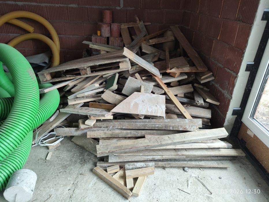 Oddam deski drewno palety na opał