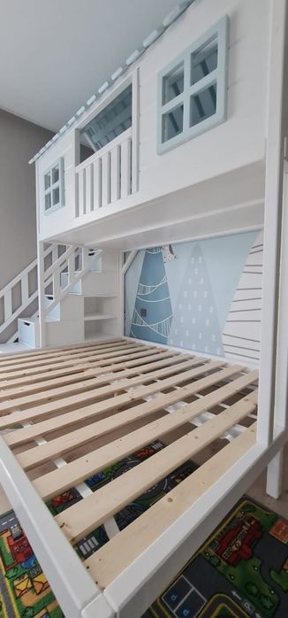 Łóżko piętrowe drewniane domek 160x200