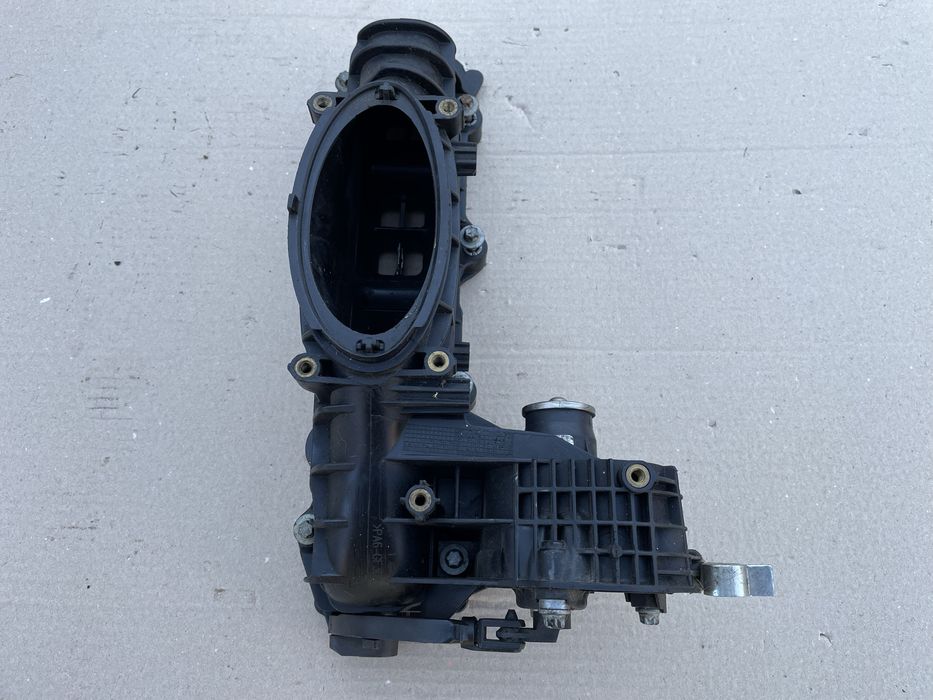 Коллектор впускной на VITO-VIANO W639 W447