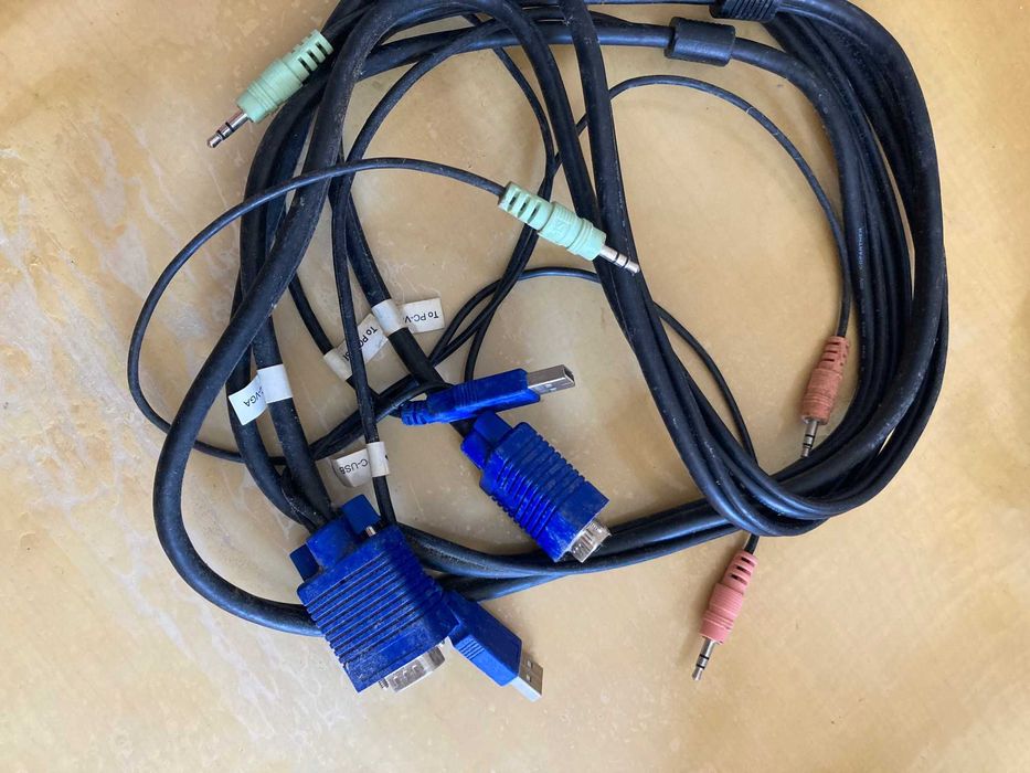 2 KVM switch compact Belkin e Conceptronic