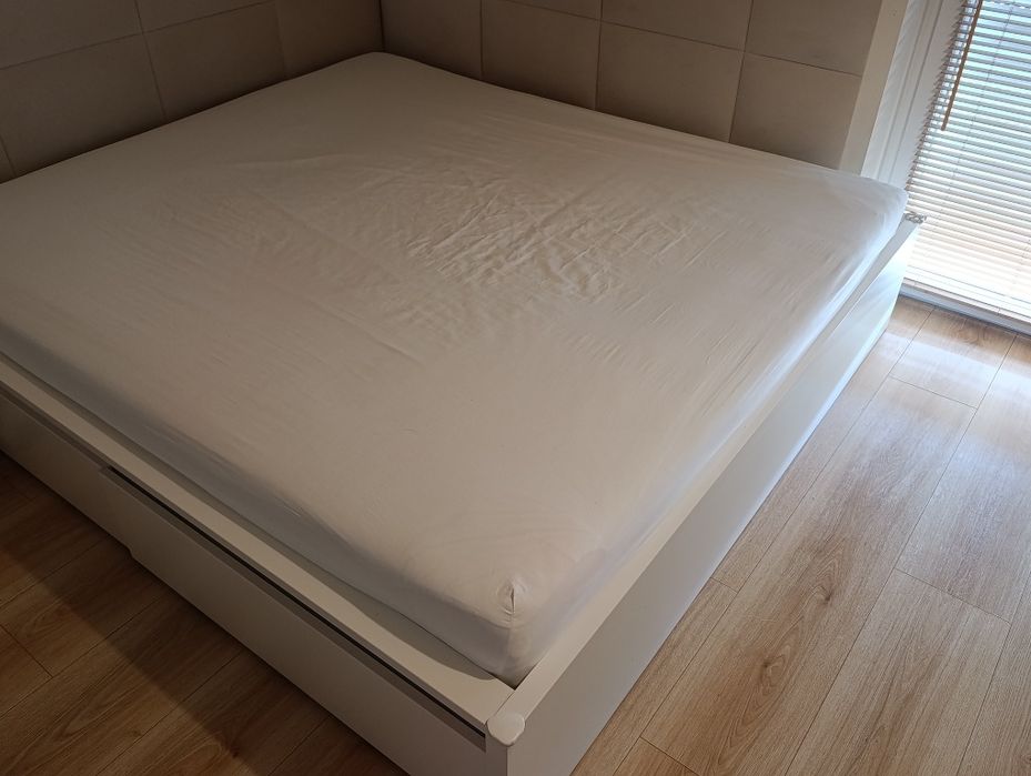 Łóżko Malm Ikea 180/200