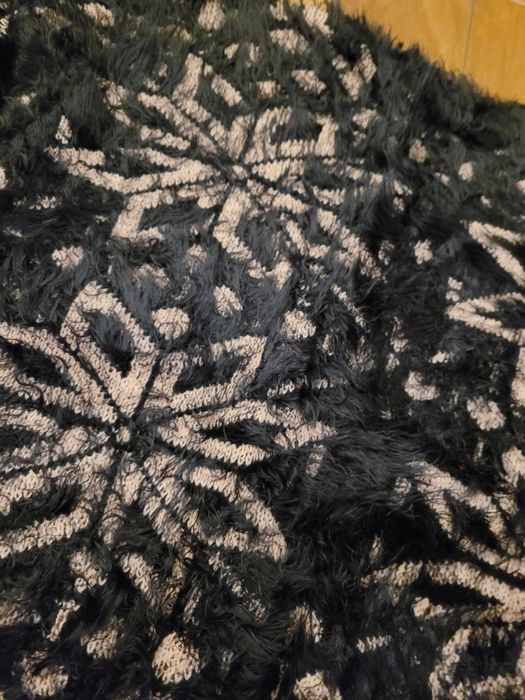 Sweter w rozmiarze 42
