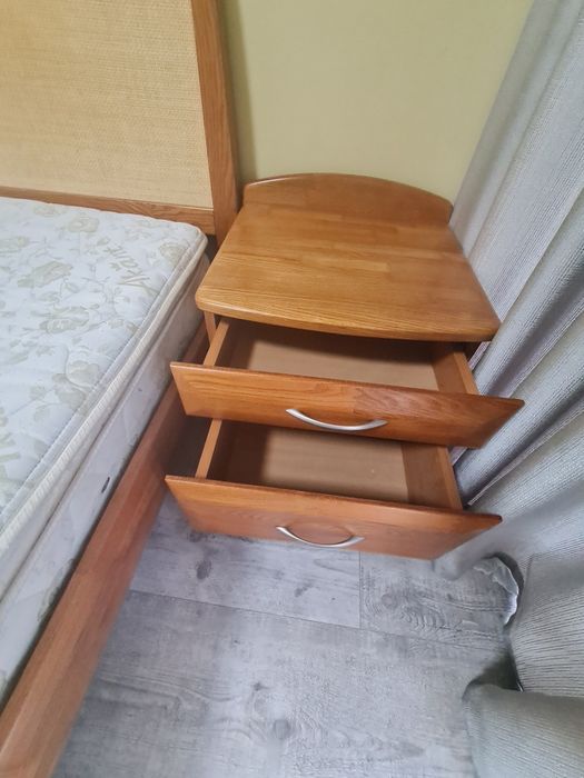 Ліжко двоспальне з ортопедичним матрацом на ламелях