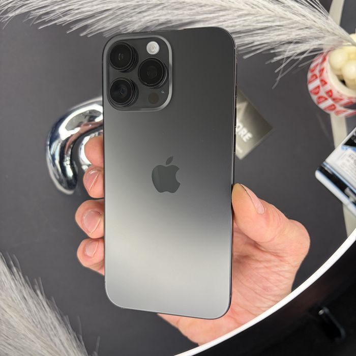 Телефон Apple Iphone 16 Pro Max Black titanium 90%