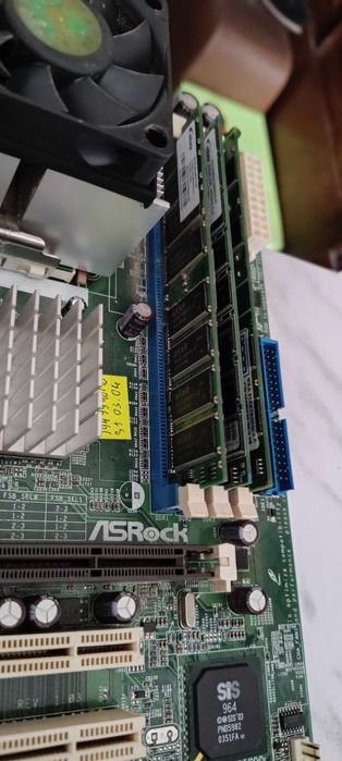 ASRock K7S8XE+ ram 512+256+128 mb AMD athlon 2000+