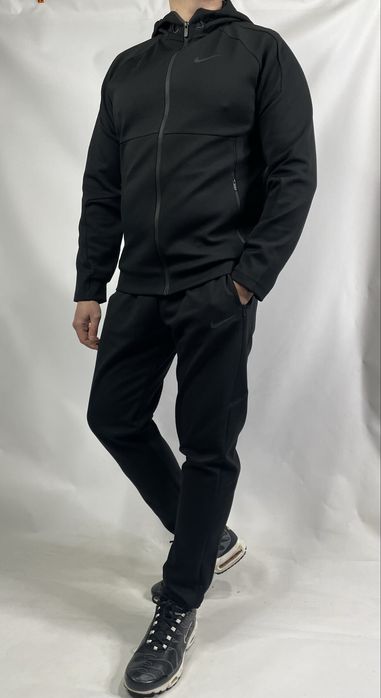 Мужской костюм сезон 2026 весна осень в черном цвете топ качество