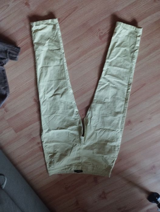 Spodnie damskie seledynowe rozmiar 42