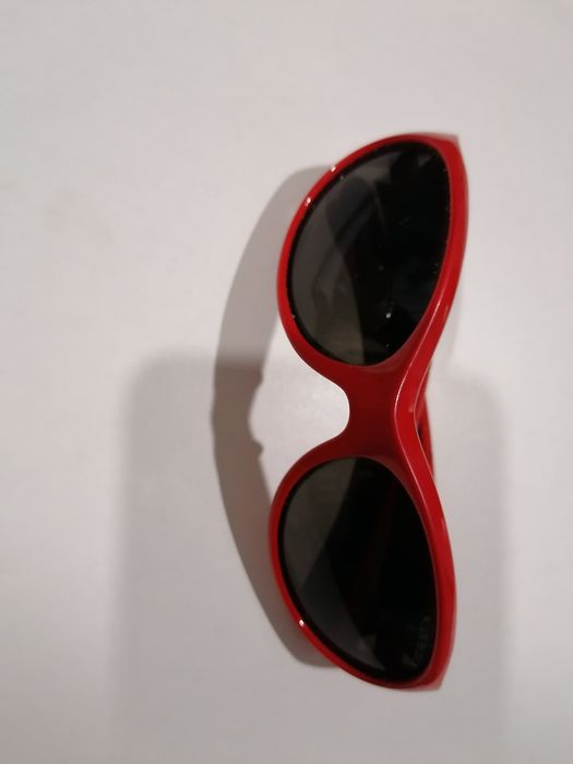 Red Sunglasses441685857628989440