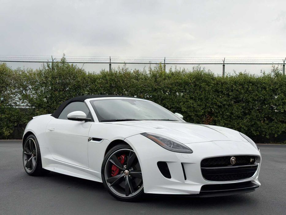 Jaguar F-TYPE R      2016