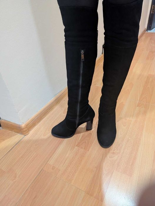 Жіночі зимові замшеві чоботи