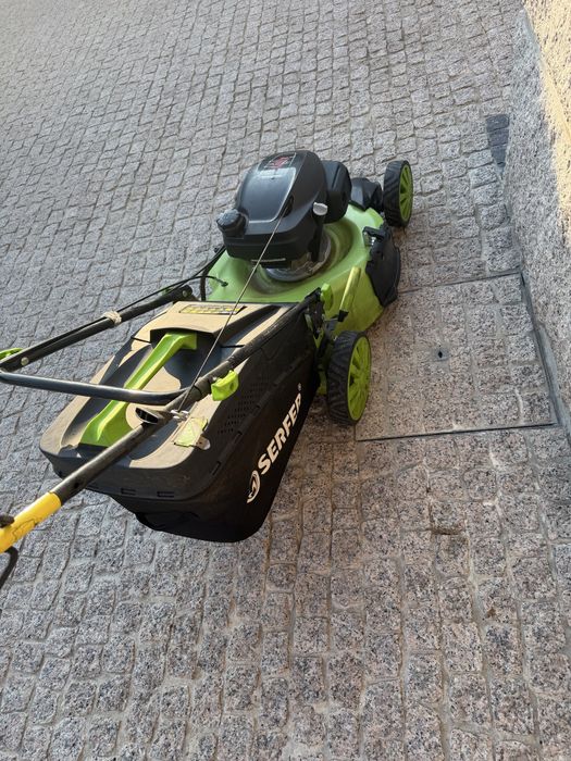 Maquina de cortar relva Serfer