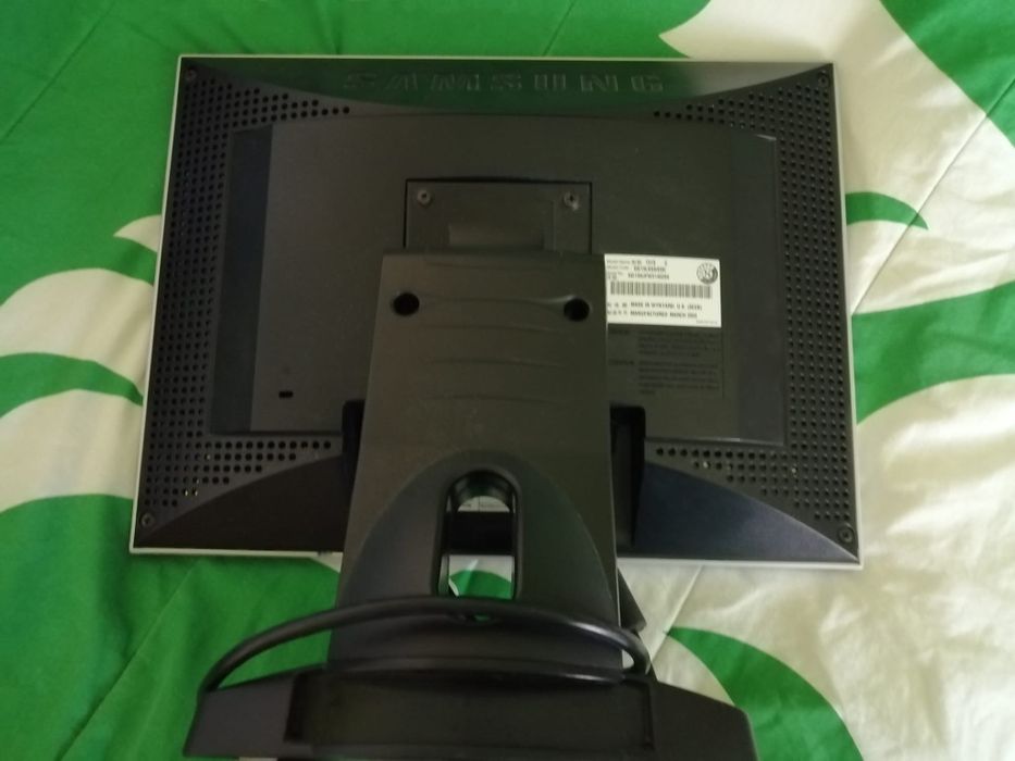 Monitor Samsung 151S461127583595253762
