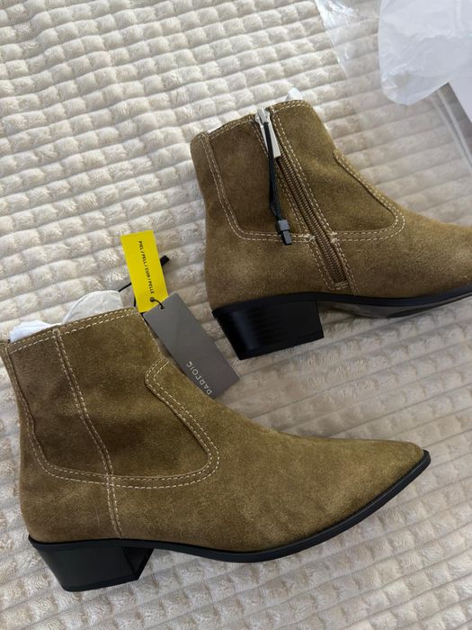 Botas em pele novas tamanho 38