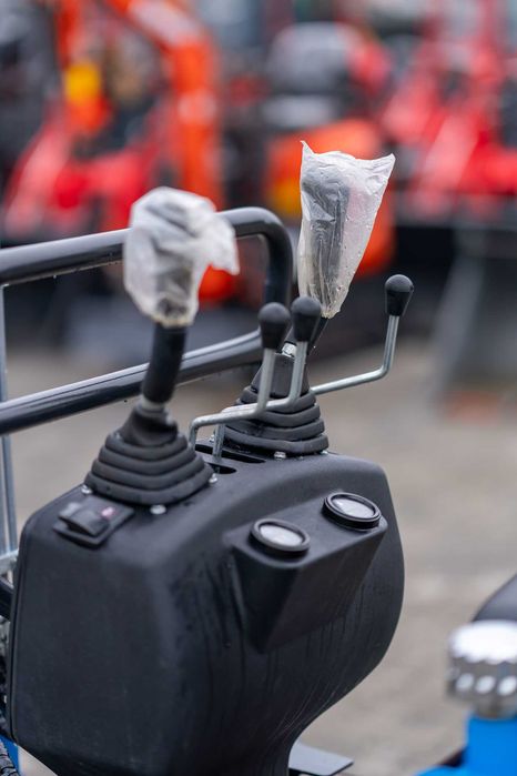 Minikoparka KINGWAY ECO 6 RS- Skrętne Ramie Model na 2026r NOWA